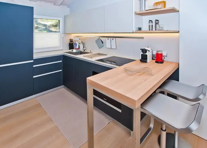 Madeleine Hvar * 흐바르