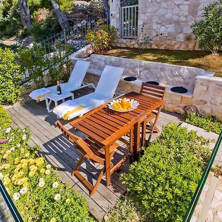 Madeleine Hvar Apartment *