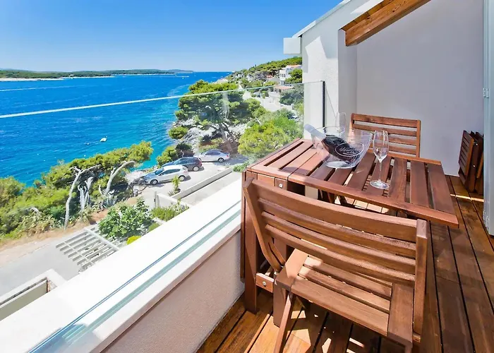 Madeleine Hvar